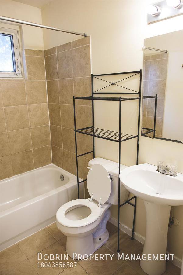 House for rent at 1906 Lakeview Ave, Richmond, VA 23220