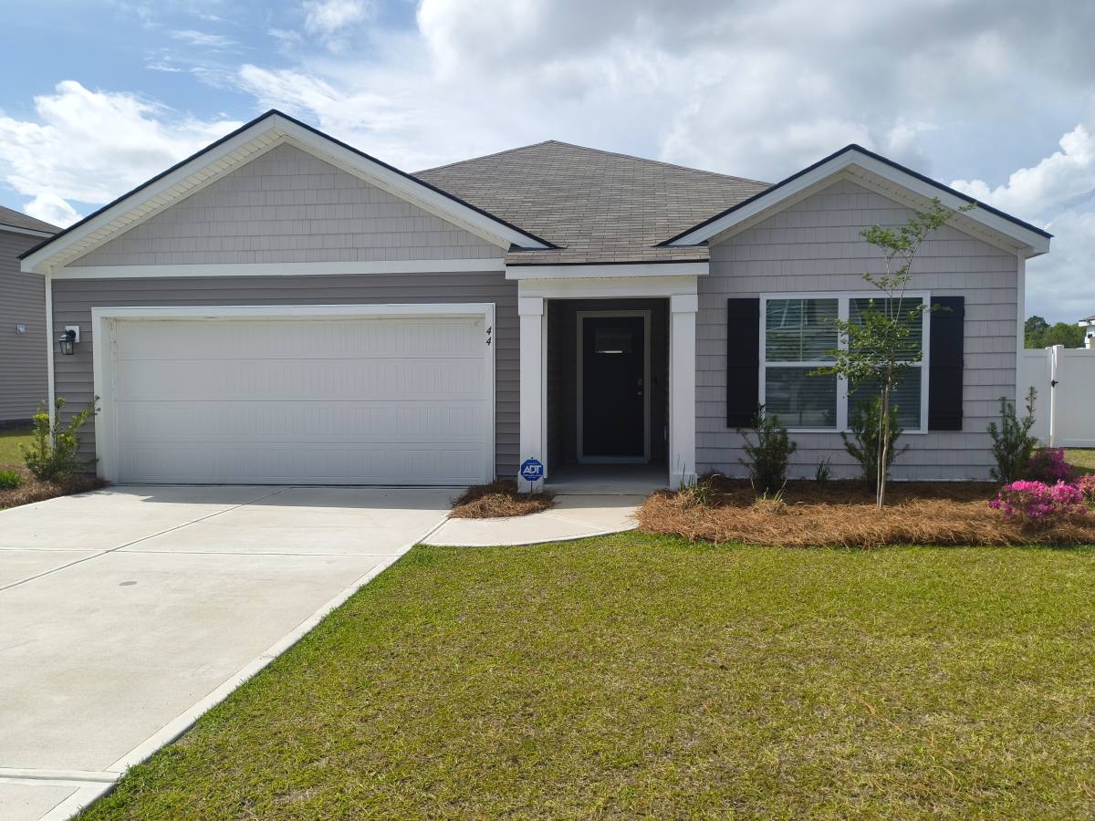 House for rent at 44 Autumn's Wood Dr, Brunswick, GA 31525