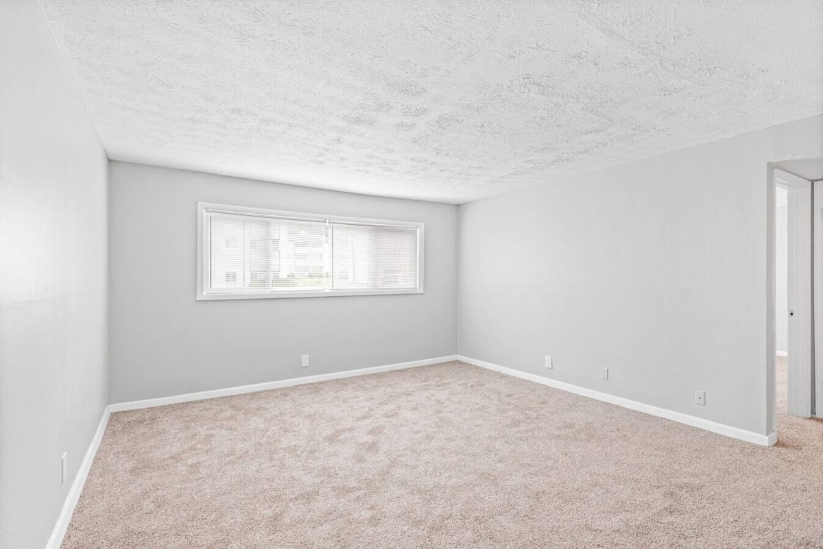 Apartment for rent at 4371 Glenwood Rd, Decatur, GA 30032