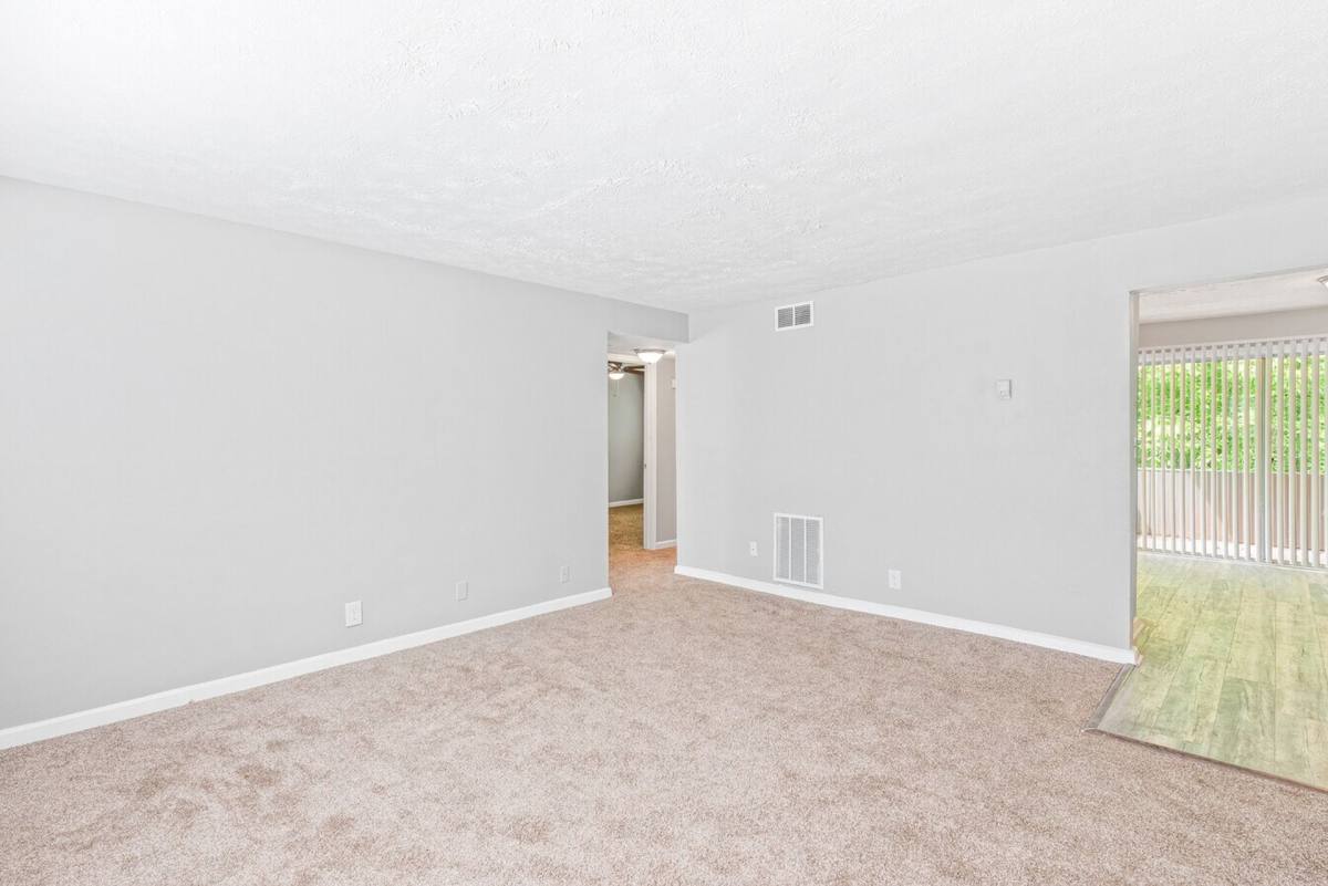 Apartment for rent at 4371 Glenwood Rd, Decatur, GA 30032