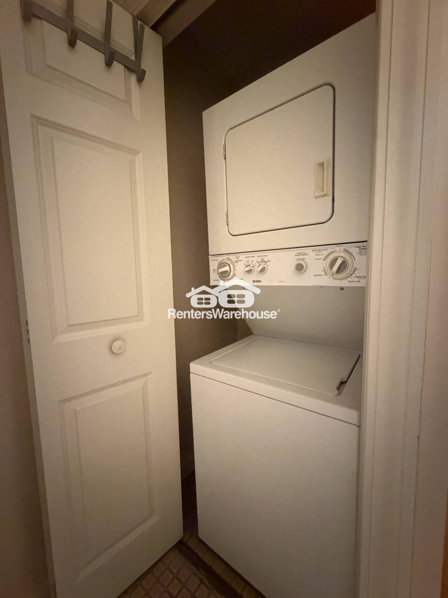 Apartment for rent at 1181 Edgcumbe Rd #404, Saint Paul, MN 55105