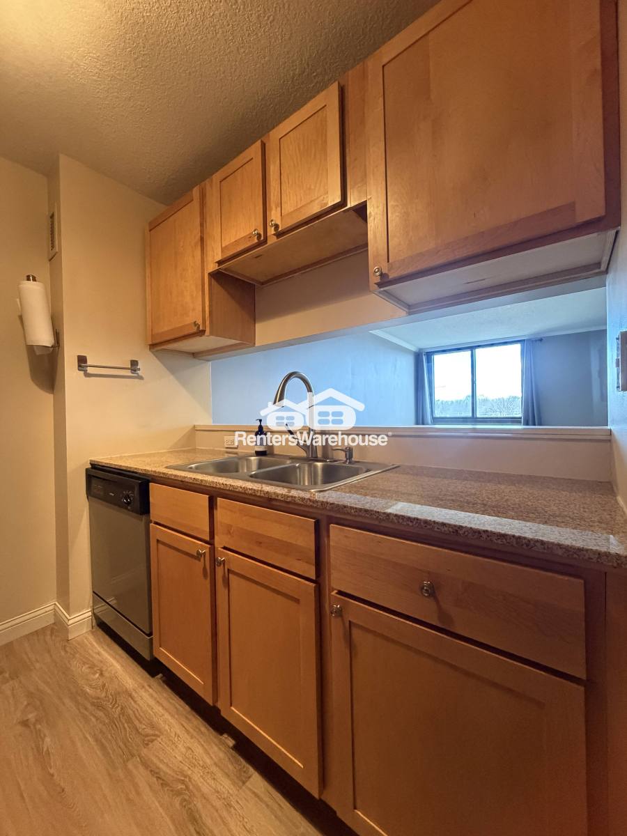 Apartment for rent at 1181 Edgcumbe Rd #404, Saint Paul, MN 55105