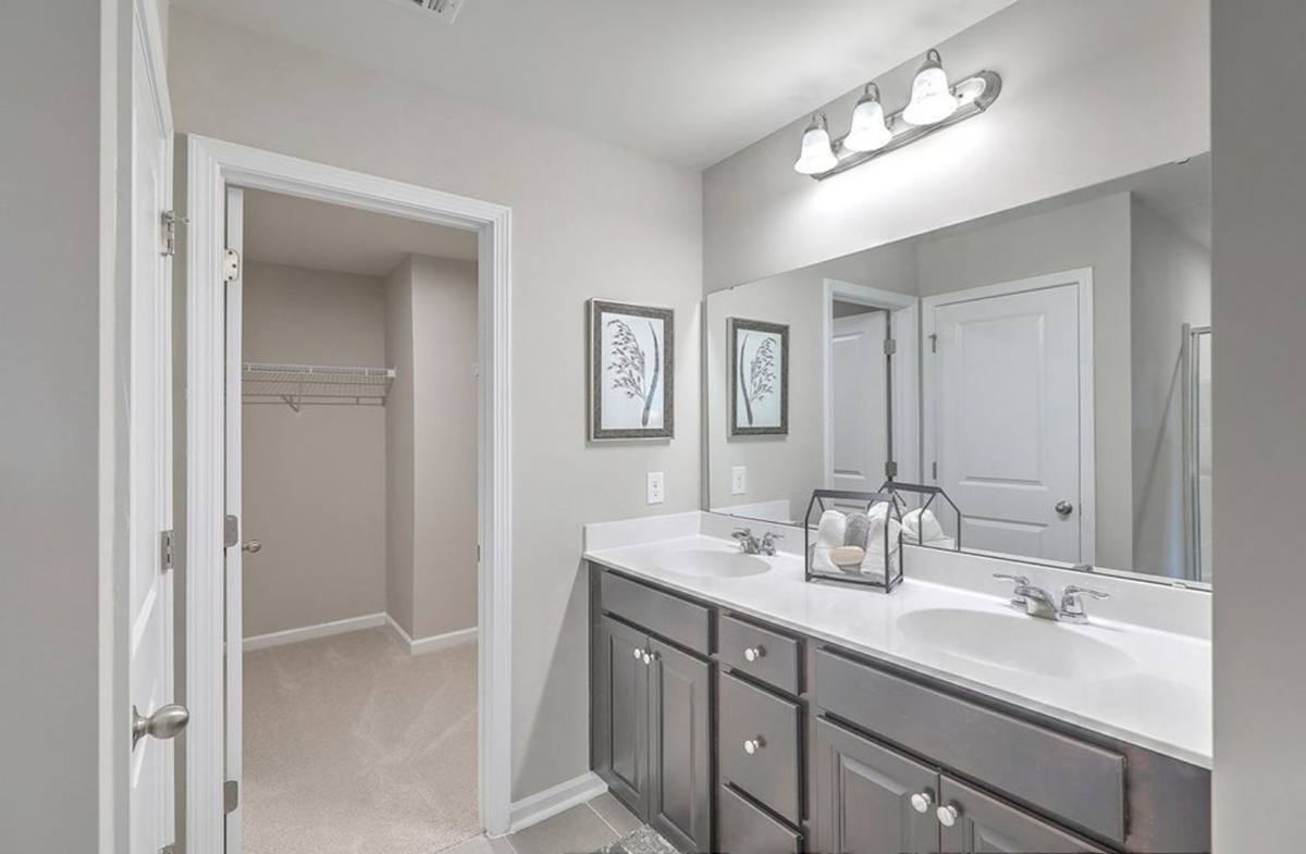 Townhouse for rent at 102 Benelli Dr, Pooler, GA 31322