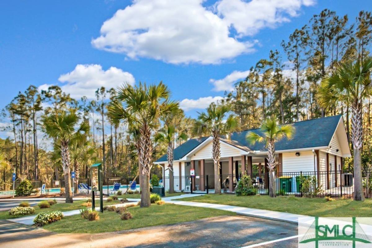 Townhouse for rent at 102 Benelli Dr, Pooler, GA 31322