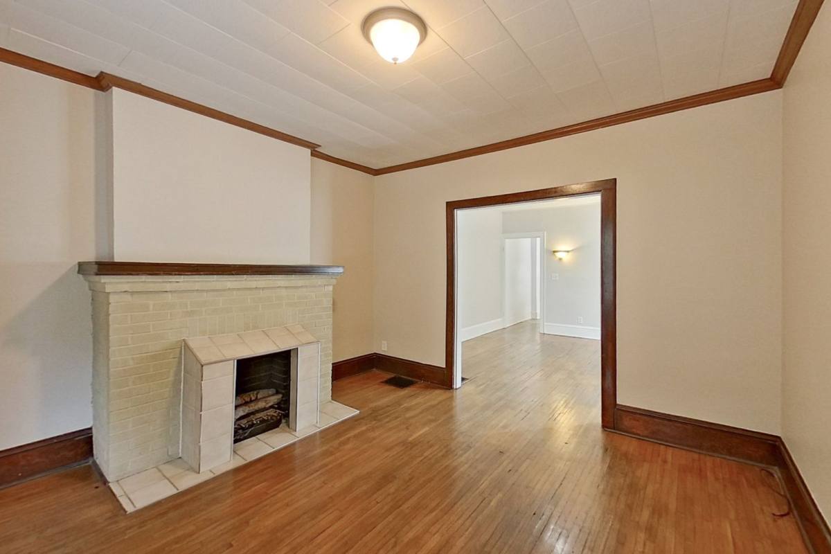 Apartment for rent at 461-463 Reinhard Ave, Columbus, OH 43206