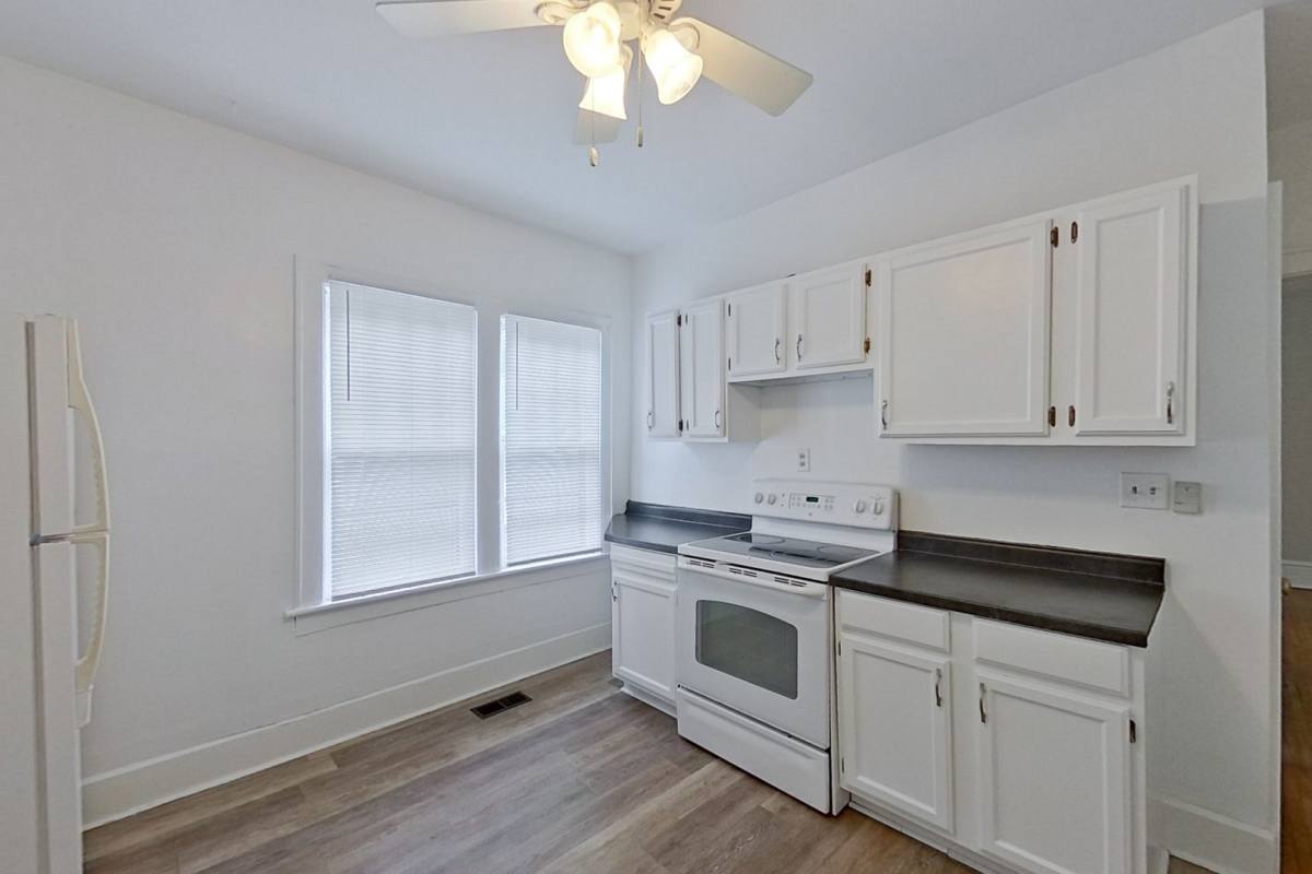 Apartment for rent at 461-463 Reinhard Ave, Columbus, OH 43206