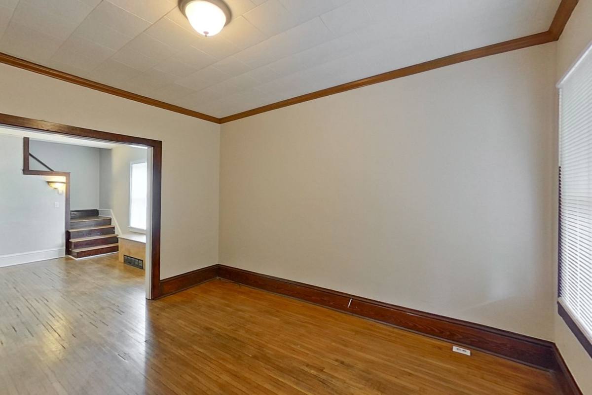 Apartment for rent at 461-463 Reinhard Ave, Columbus, OH 43206
