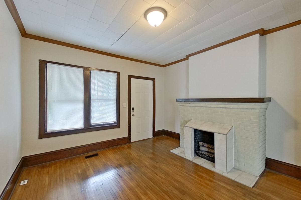Apartment for rent at 461-463 Reinhard Ave, Columbus, OH 43206