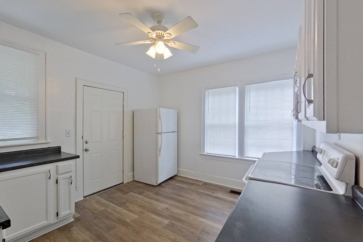 Apartment for rent at 461-463 Reinhard Ave, Columbus, OH 43206