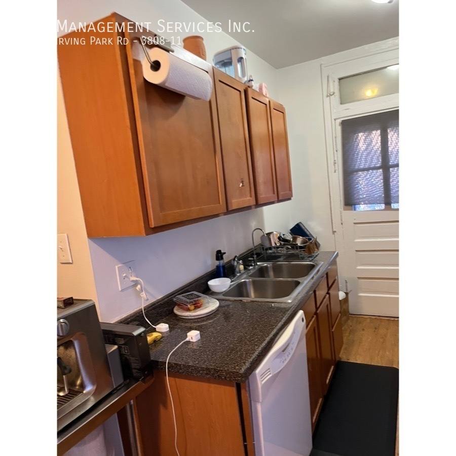 Apartment for rent at 3808 W Irving Park Rd #11, Chicago, IL 60618
