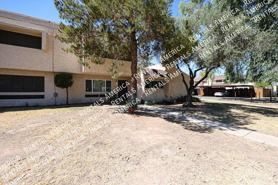 Townhouse for rent at 1052 S San Jose #2, Mesa, AZ 85202