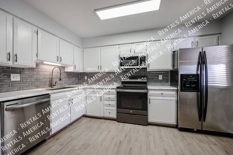 Townhouse for rent at 1052 S San Jose #2, Mesa, AZ 85202