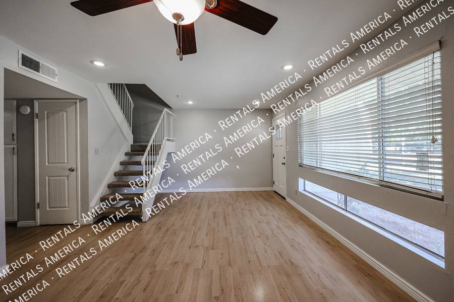 Townhouse for rent at 1052 S San Jose #2, Mesa, AZ 85202