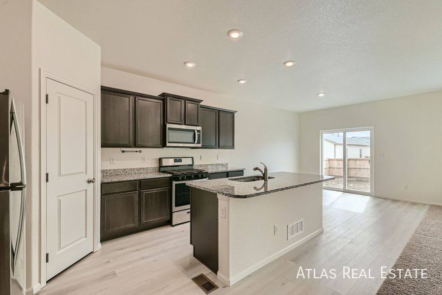 House for rent at 987 Cascade Falls St, Windsor, CO 80550