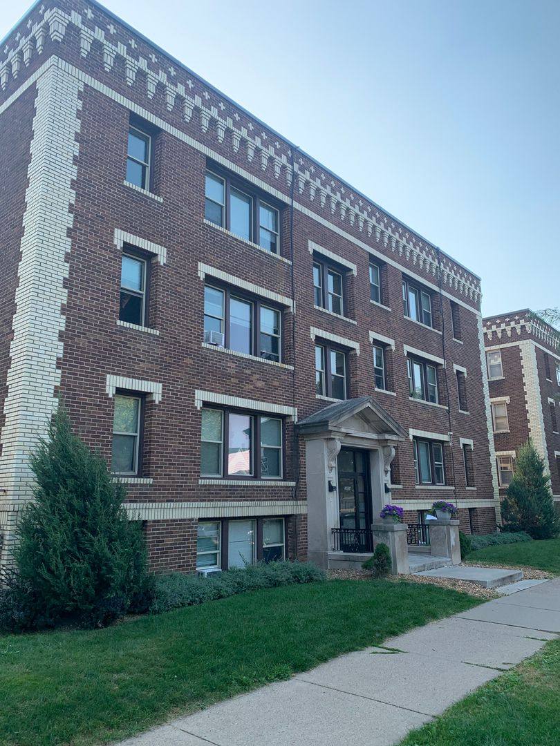 Apartment for rent at 2801 Park Ave, Minneapolis, MN 55407