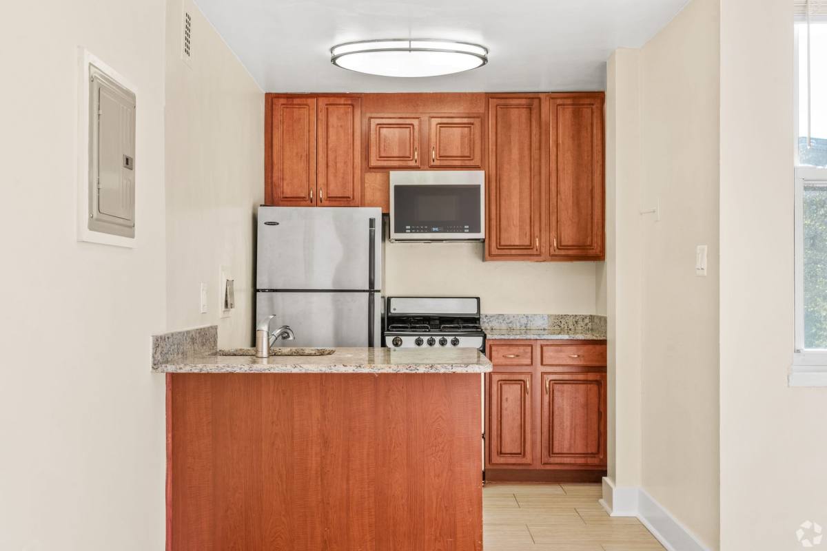 Apartment for rent at 1845 Summit Place NW, Washington, DC 20009