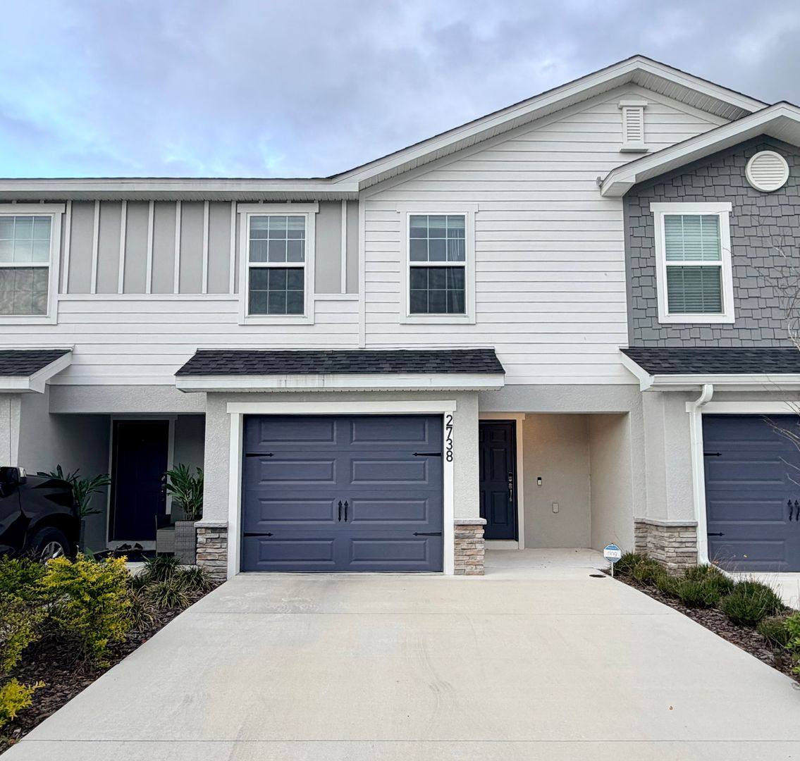 Townhouse for rent at 2738 Idyll Lakes Circle, Plant City, FL 33566