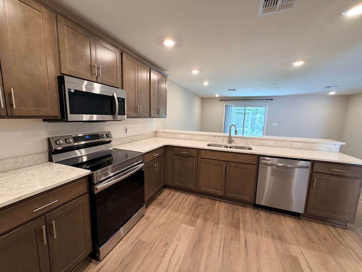 Townhouse for rent at 2738 Idyll Lakes Circle, Plant City, FL 33566