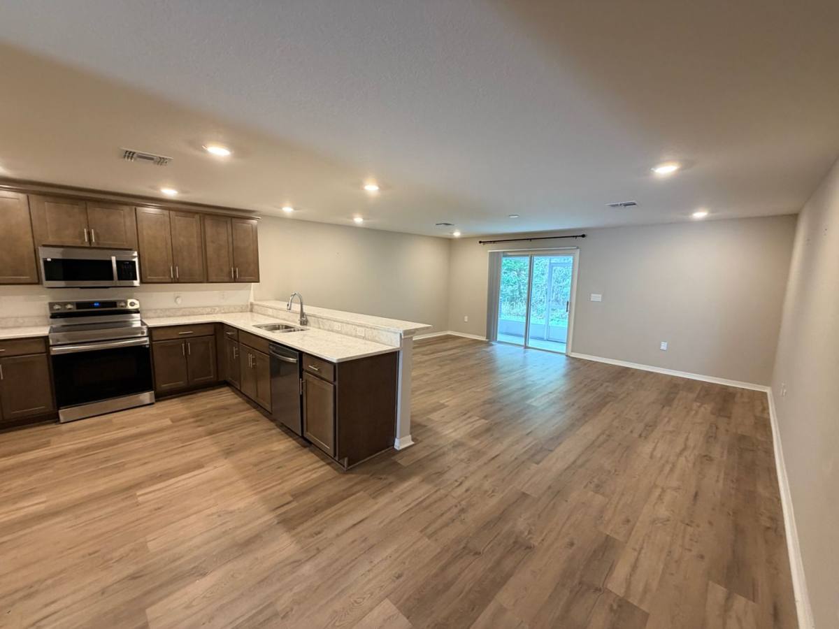 Townhouse for rent at 2738 Idyll Lakes Circle, Plant City, FL 33566