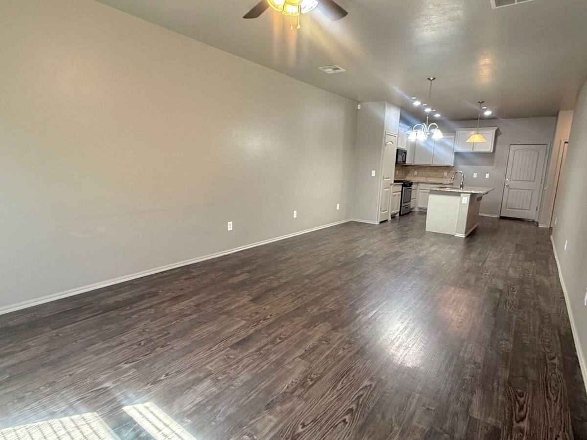 House for rent at 11214 Coachmans Rd, Yukon, OK 73099