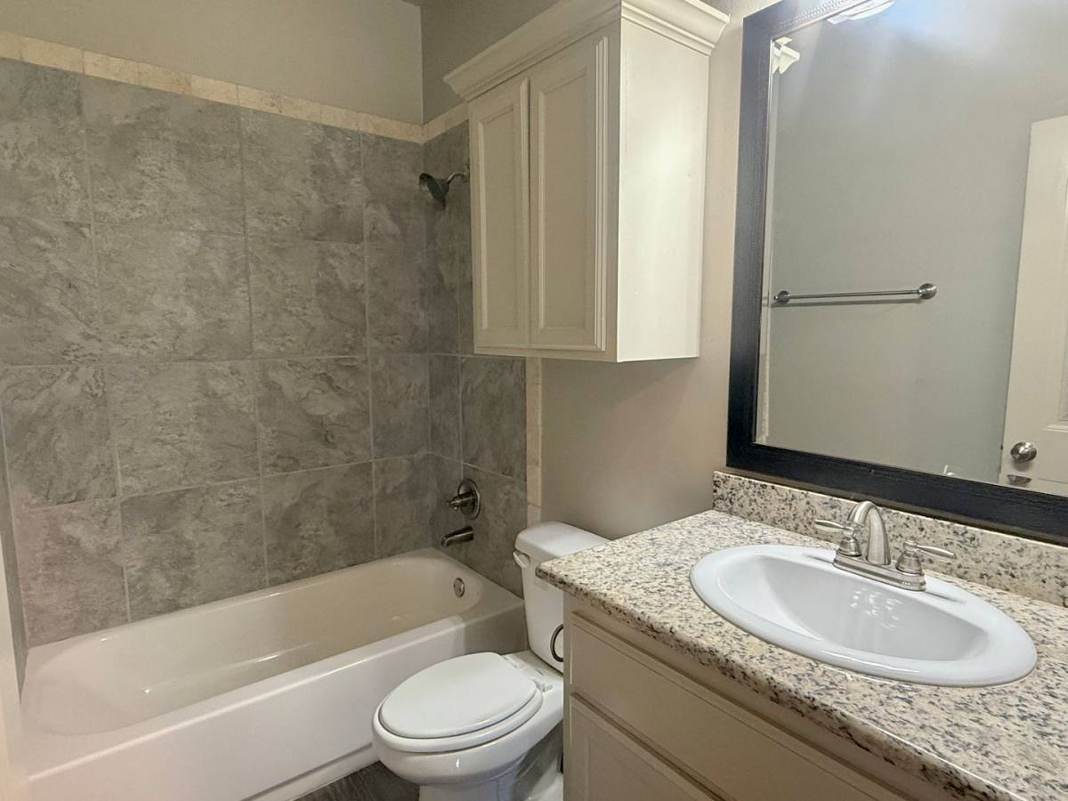 House for rent at 11214 Coachmans Rd, Yukon, OK 73099