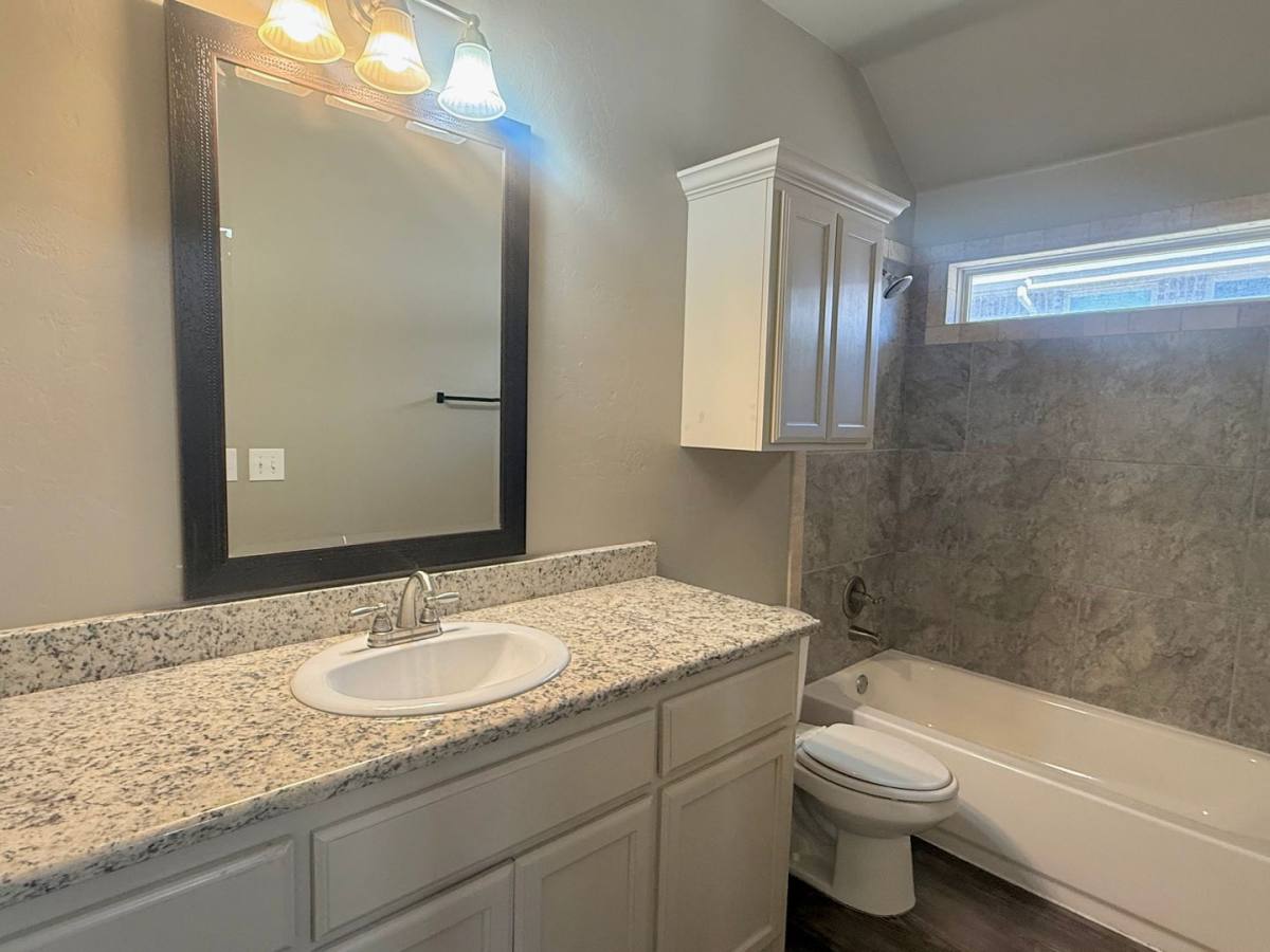 House for rent at 11214 Coachmans Rd, Yukon, OK 73099