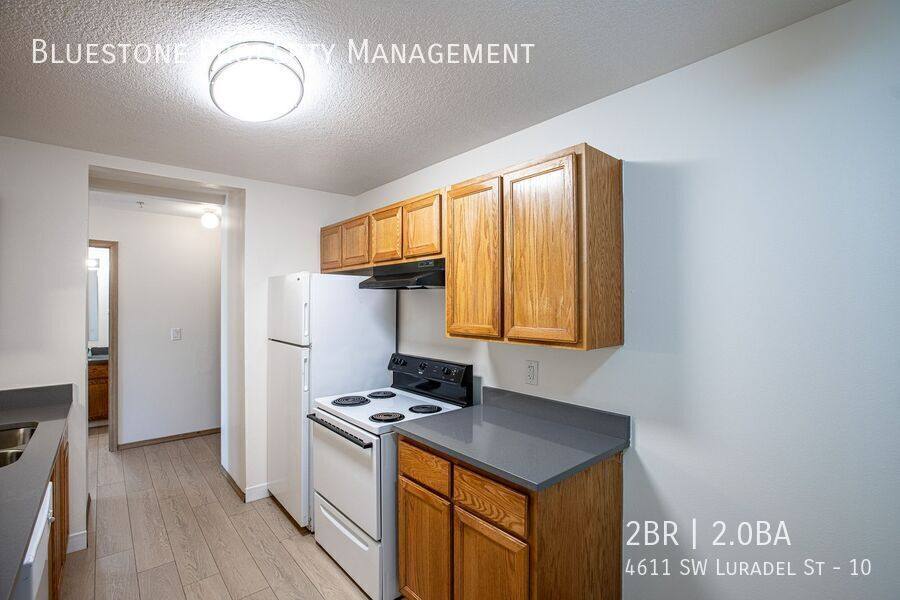 Apartment for rent at 4611 SW Luradel St #10, Portland, OR 97219