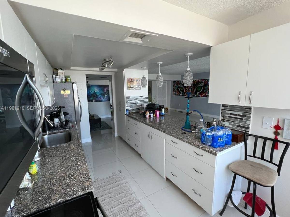 Apartment for rent at 18061 Biscayne Blvd, North Miami Beach, FL 33160