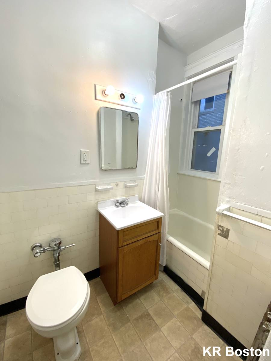 Apartment for rent at 119 Sutherland Rd #D, Brighton, MA 02135