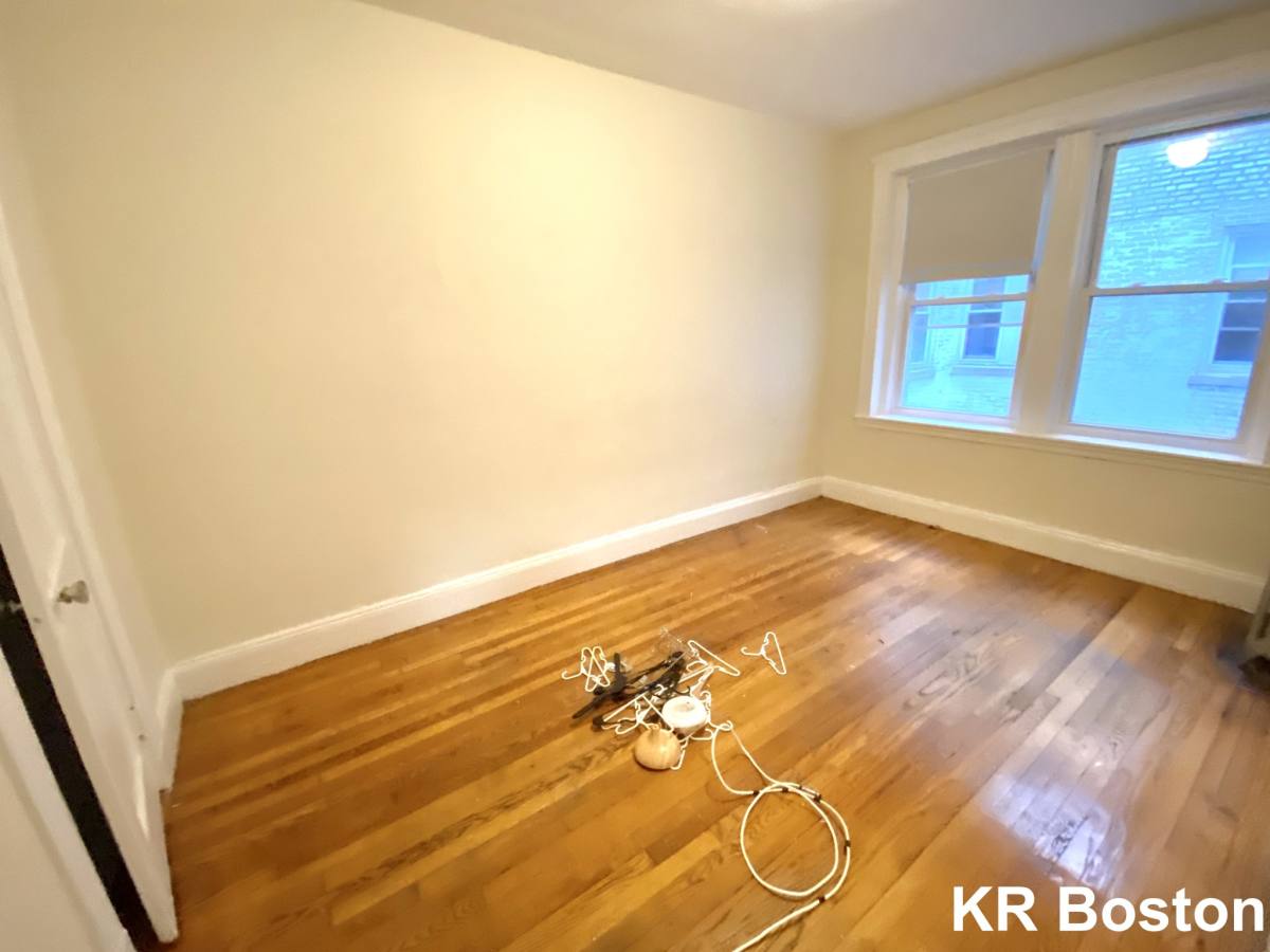 Apartment for rent at 119 Sutherland Rd #D, Brighton, MA 02135