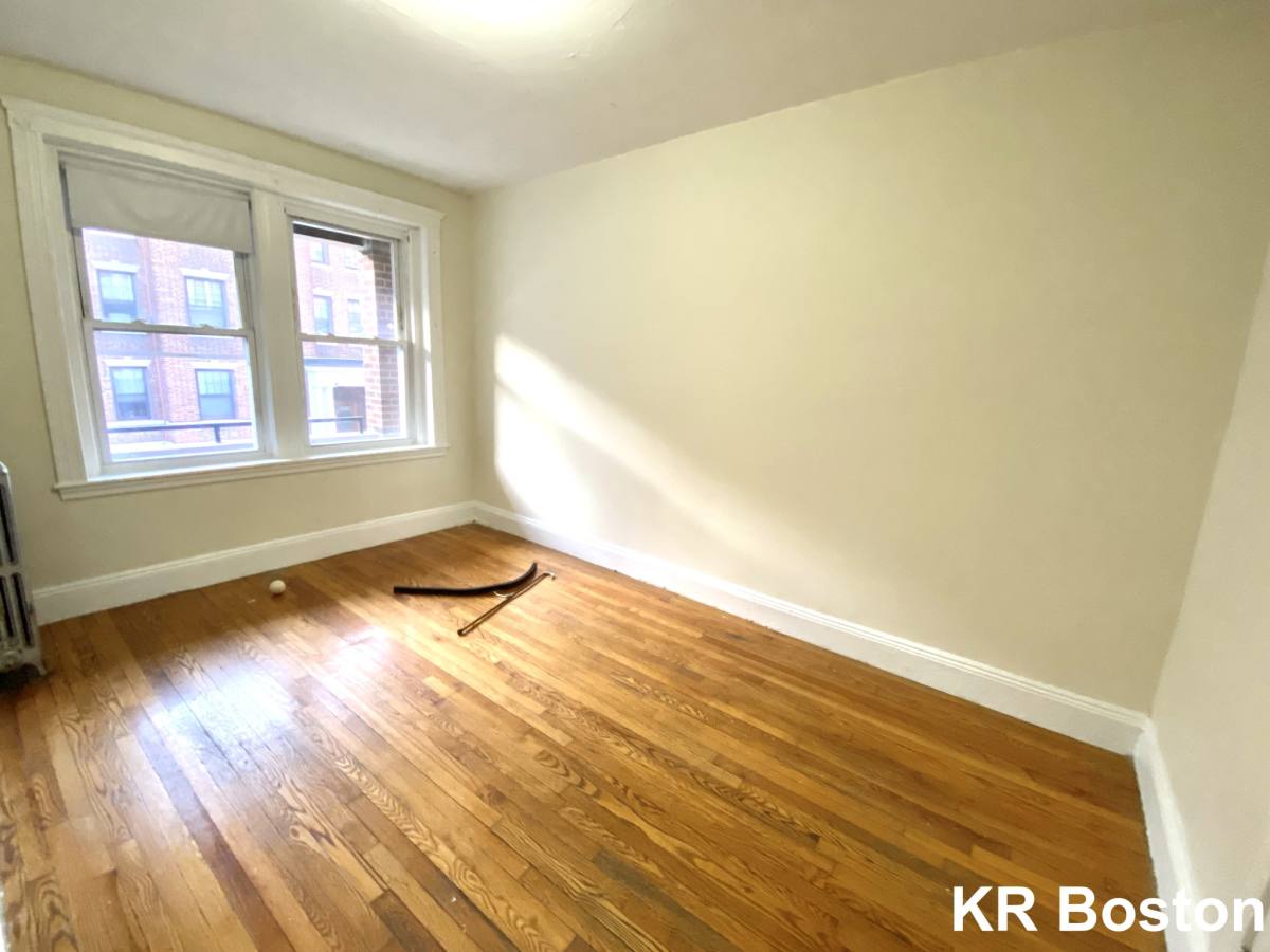 Apartment for rent at 119 Sutherland Rd #D, Brighton, MA 02135