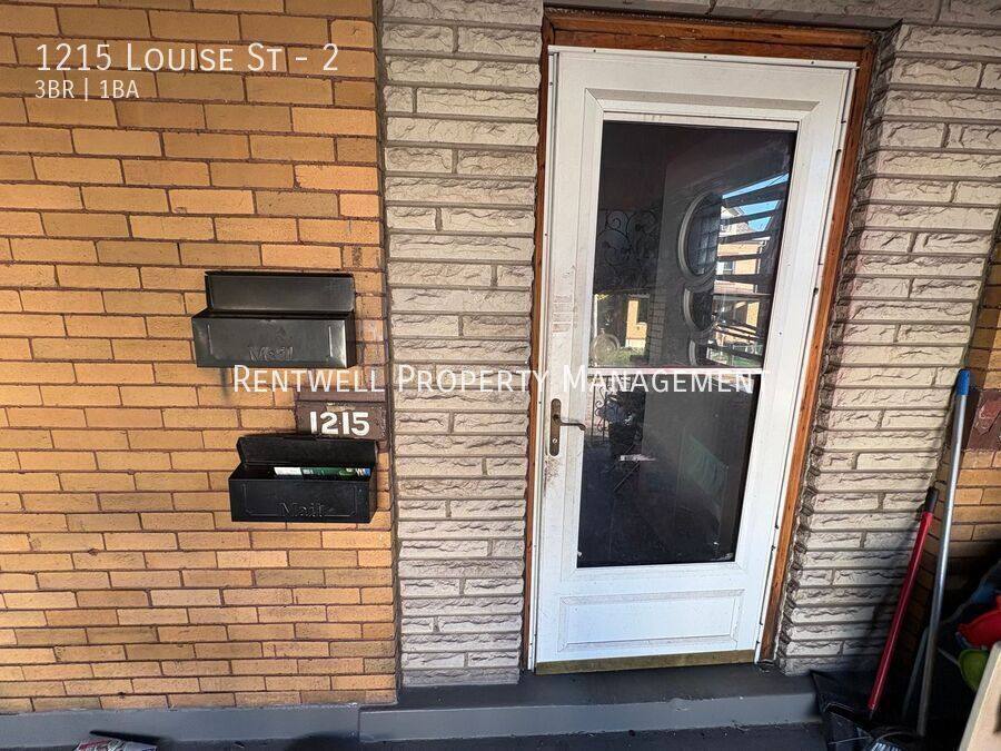 Apartment for rent at 1215 Louise St #2, Homestead, PA 15120