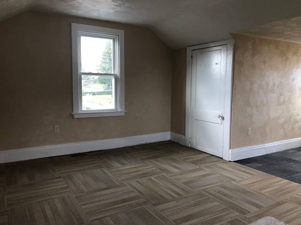 Apartment for rent at 2900 Willett, Pittsburgh, PA 15227