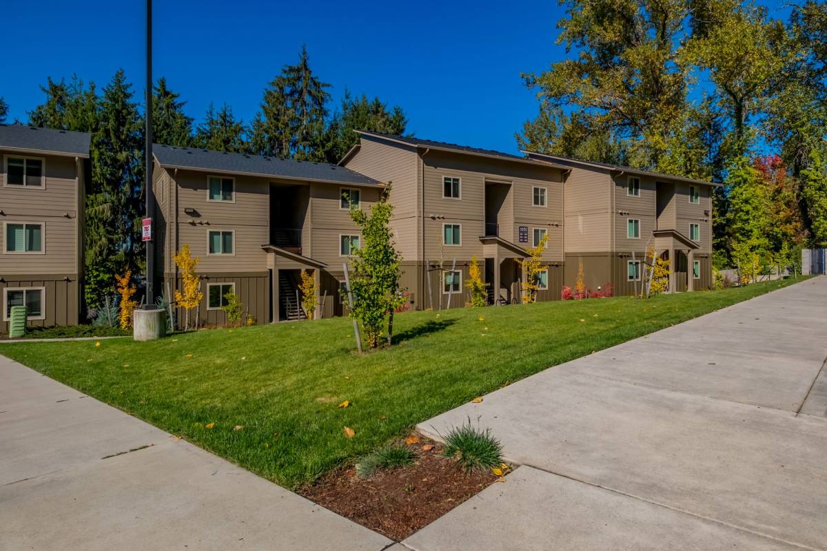 Apartment for rent at 1055 Schurman Dr S, Salem, OR 97302