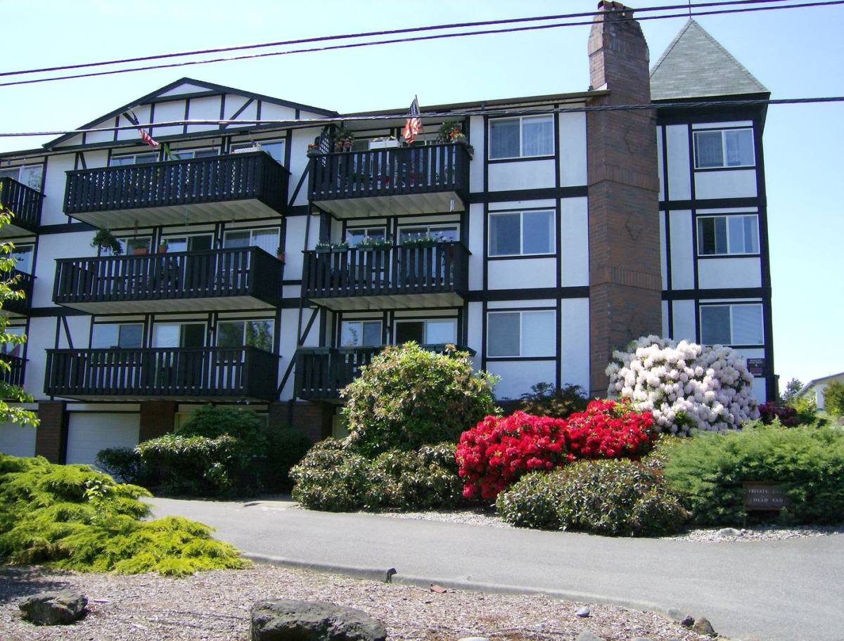 Apartment for rent at 2602-2618 Cascade Place W, Tacoma, WA 98466
