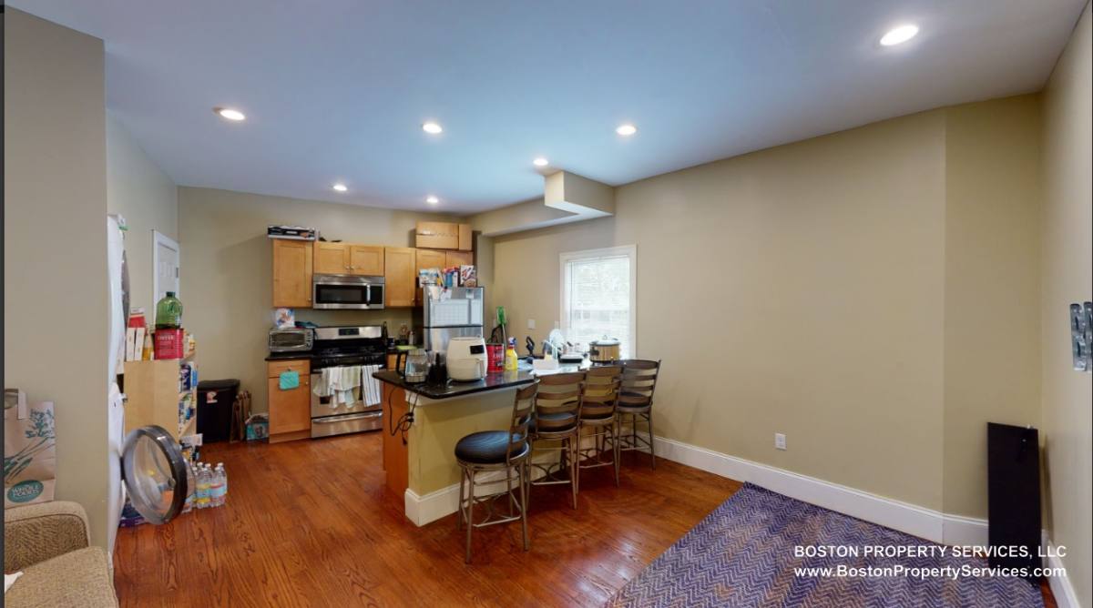 Apartment for rent at 344 Centre #3, Jamaica Plain, MA 02130