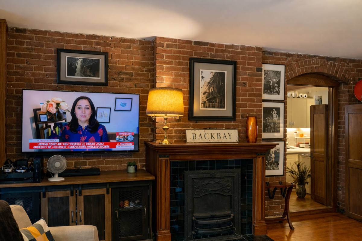 Apartment for rent at 178 Commonwealth Ave #2, Boston, MA 02116