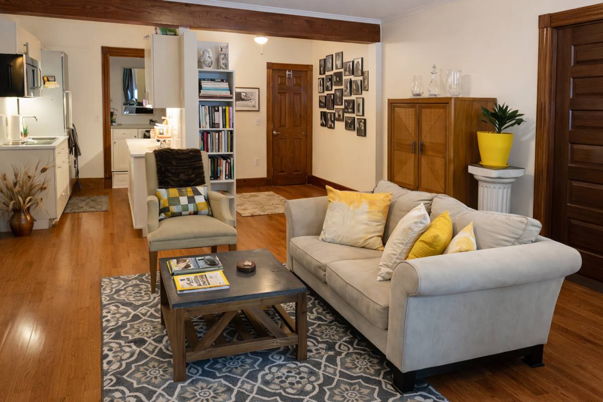 Apartment for rent at 178 Commonwealth Ave #2, Boston, MA 02116
