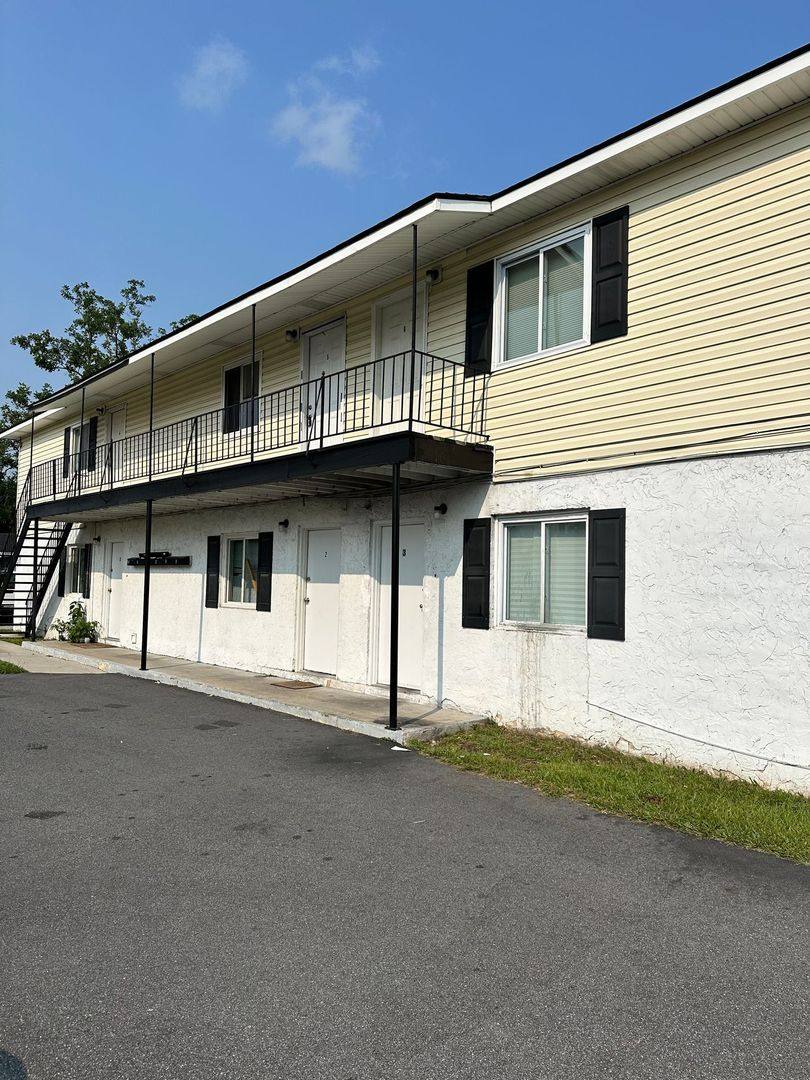 Apartment for rent at 1301 Stiles Ave, Savannah, GA 31415