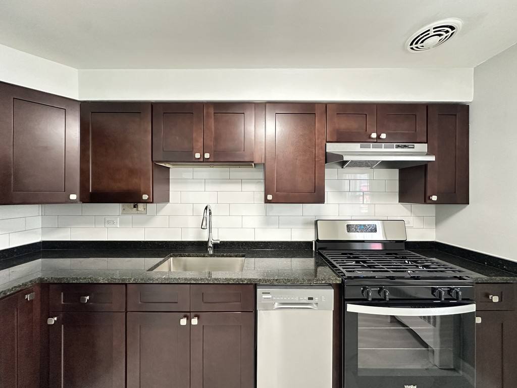 Apartment for rent at 6731 California #PWG, Chicago, IL 60645