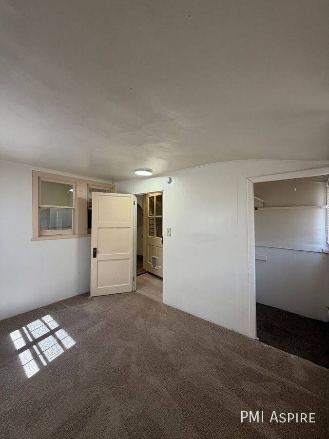 Apartment for rent at 1116 N Cleveland Ave, Loveland, CO 80538