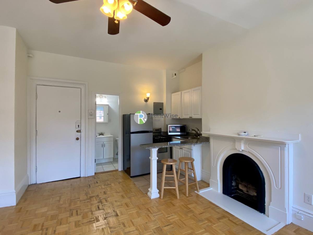 Apartment for rent at 90 Charles St #32, Boston, MA 02114