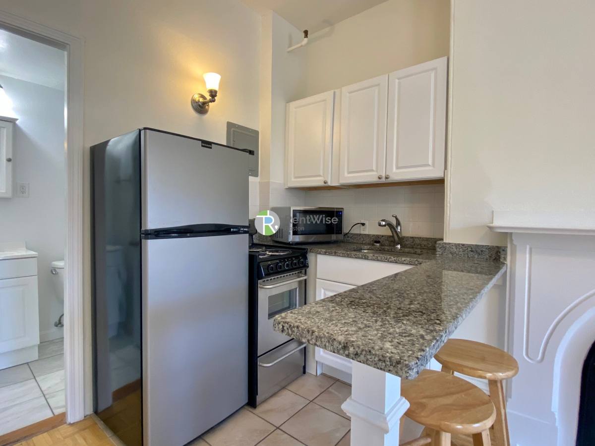 Apartment for rent at 90 Charles St #32, Boston, MA 02114