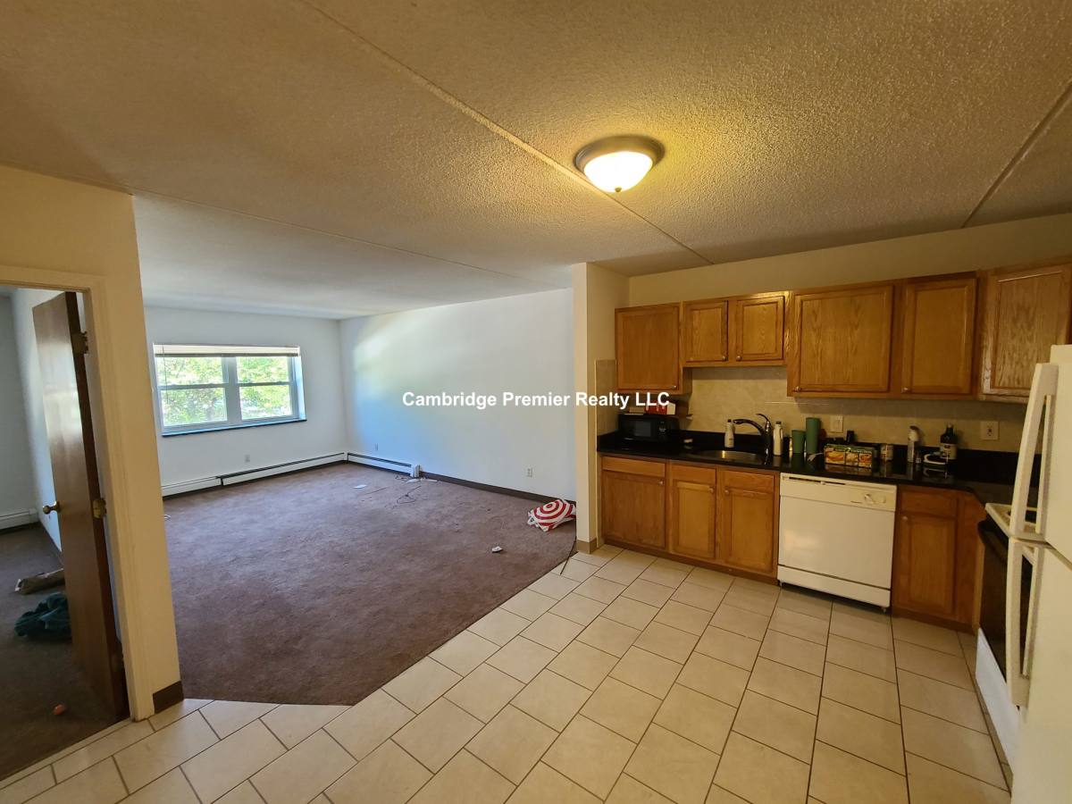 Apartment for rent at 109 Linden St #28, Waltham, MA 02452