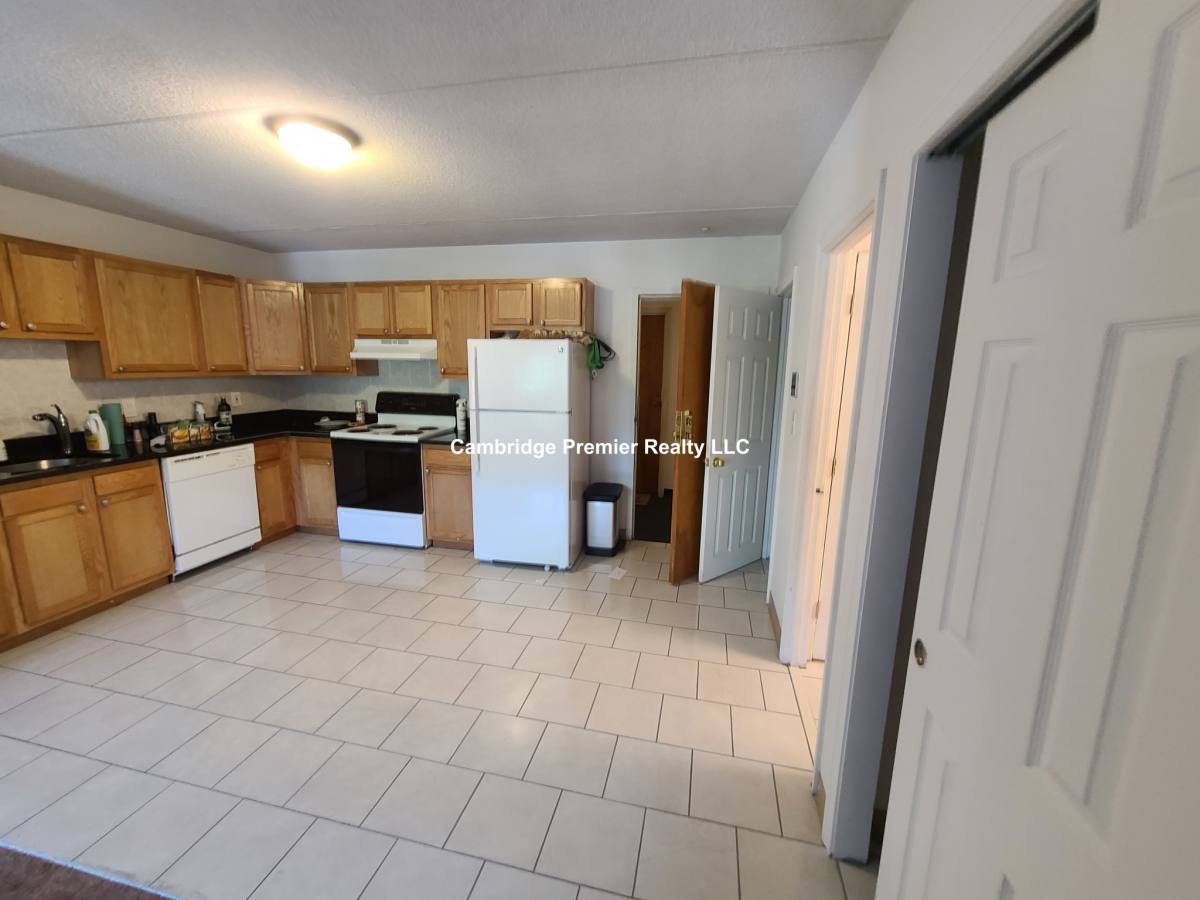 Apartment for rent at 109 Linden St #28, Waltham, MA 02452
