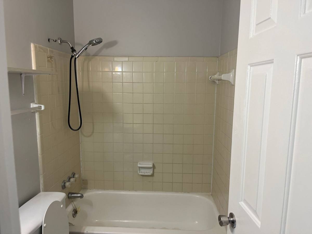 Apartment for rent at 630 Seminole Rd, Radcliff, KY 40160