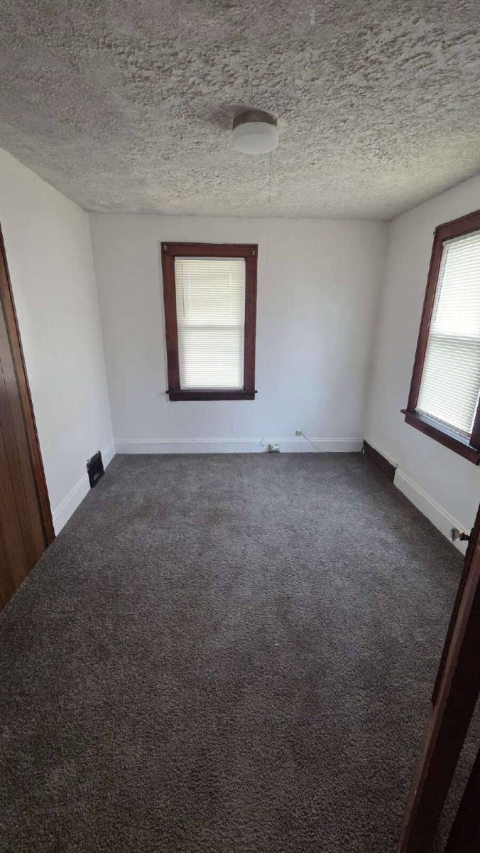 Townhouse for rent at 16301 Huntmere Ave #2, Cleveland, OH 44110