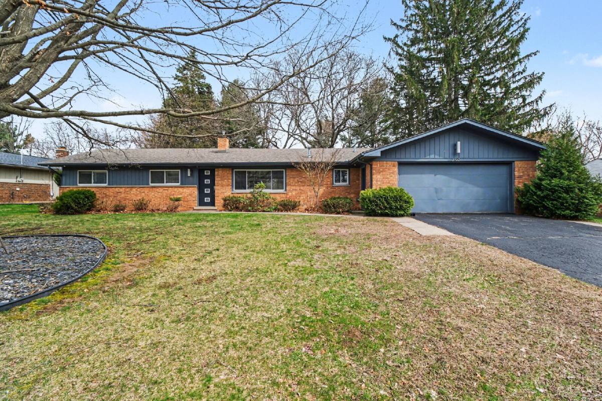 House for rent at 295 Nesbit Lane, Rochester, MI 48309