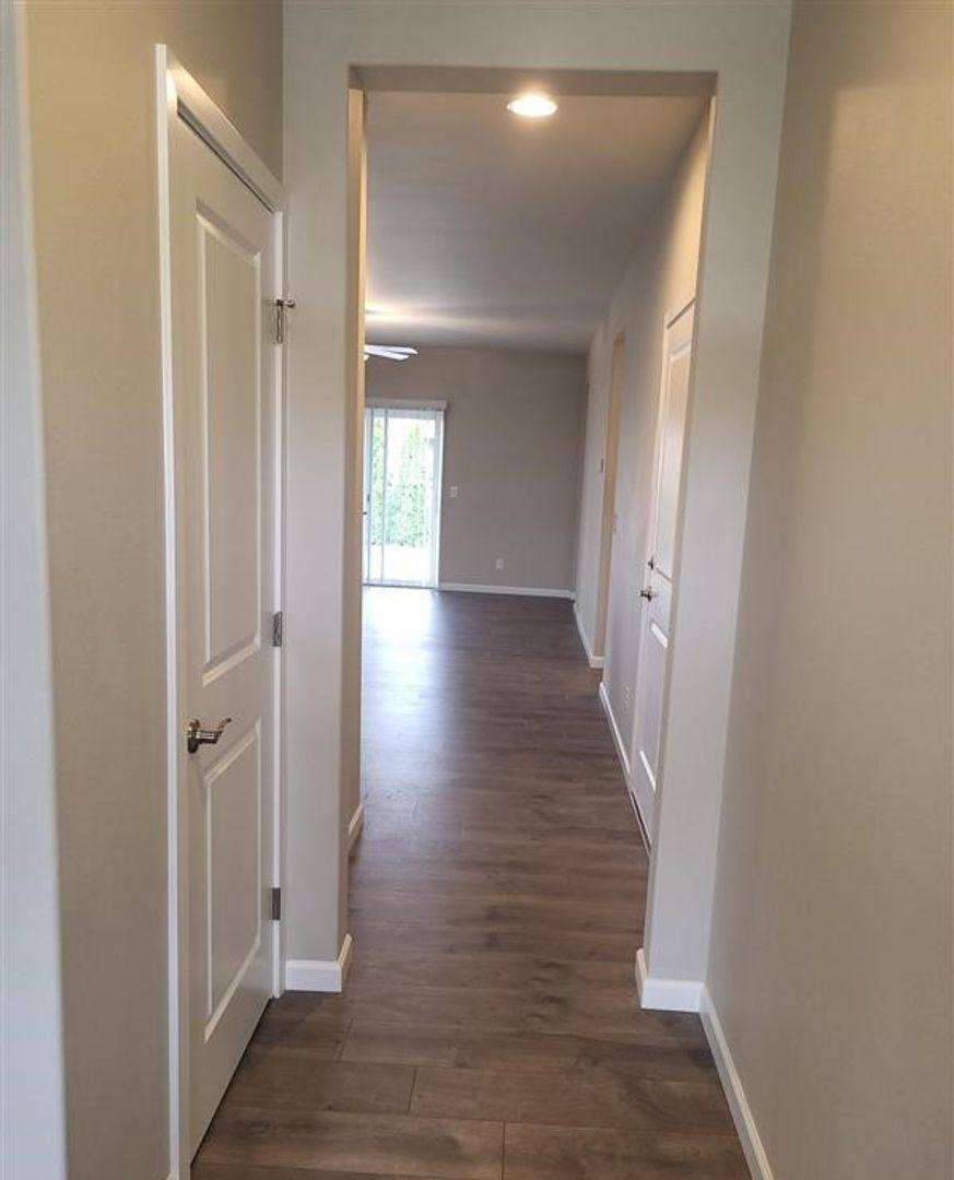Apartment for rent at 556 Bondgard Ave E, Enumclaw, WA 98022