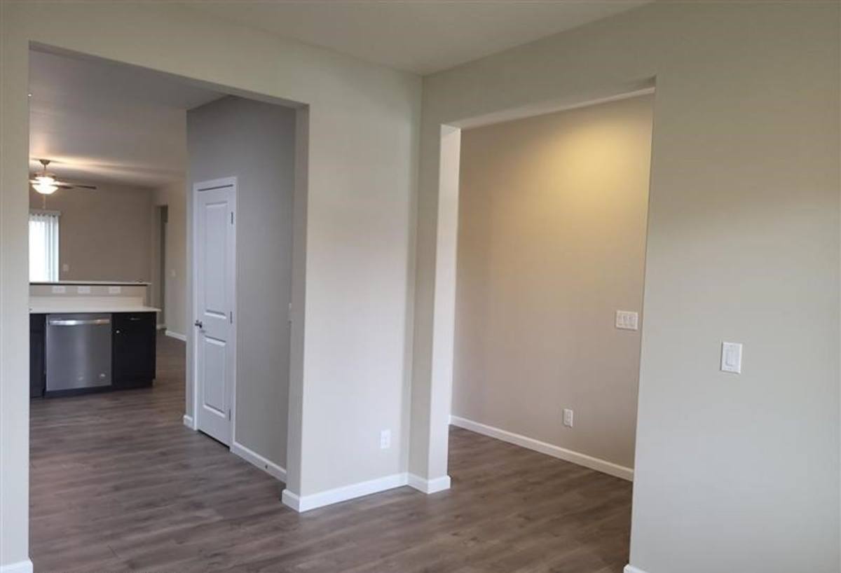 Apartment for rent at 556 Bondgard Ave E, Enumclaw, WA 98022